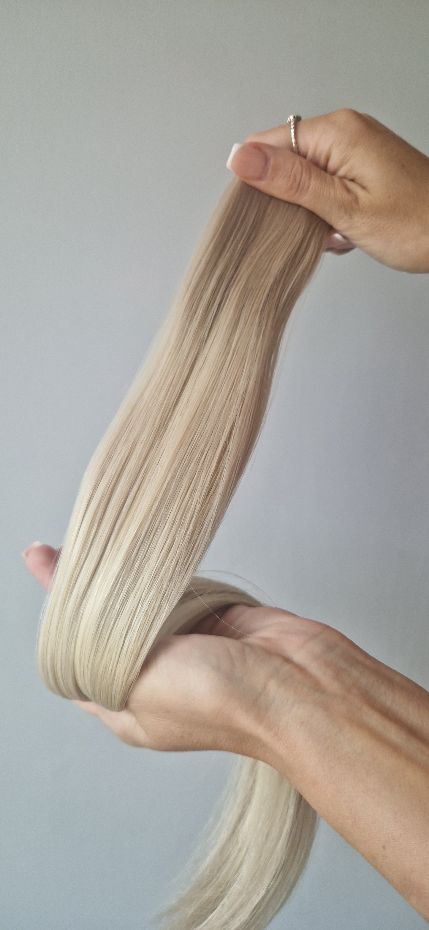 24/25” Double Drawn Invisible Genius Mini Weft
